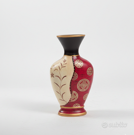 Elegante vaso decorativo in stile orientale