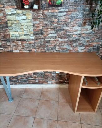 Scrivania in legno Moretti Compact 