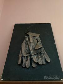 Quadro artistico in rilievo con guanti