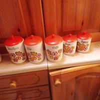 2 set di barattoli in ceramica