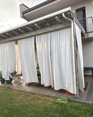 Patio in legno e alluminio