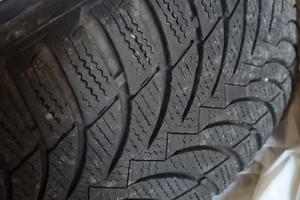 Cerchi con gomme invernali (leggere bene)