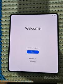 Samsung z fold 4 demo Unit 