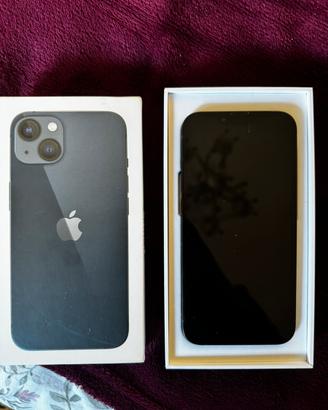iPhone 13, batteria nuova, condizioni perfette