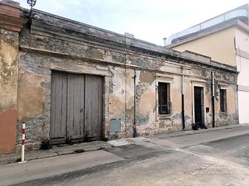 CASA SEMINDIPENDENTE A PORTO TORRES