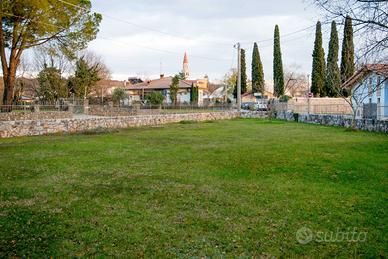 Terreno edificabile soleggiato 1282m2