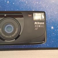 macchina fotografica analogica Nikon