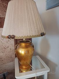 lampada da tavolo dorata 