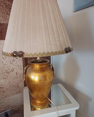 lampada da tavolo dorata 