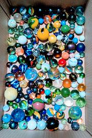 Lotto Grande Biglie di Vetro Vintage e Moderne