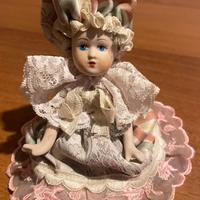 Bambola in ceramica e pizzo rif 1