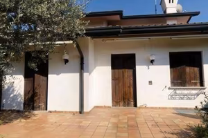 Immobile in asta di 195 m² con 4 locali e box auto