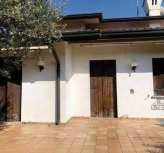 Immobile in asta di 195 m² con 4 locali e box auto