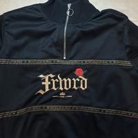 Felpa FRWRD nera con zip mezza zip streetwear