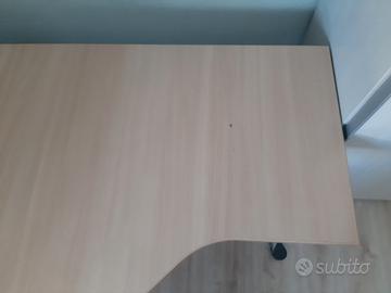 Scrivania angolare da ufficio