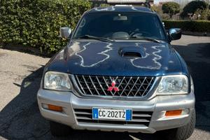 Mitsubishi  L 200  4 porte