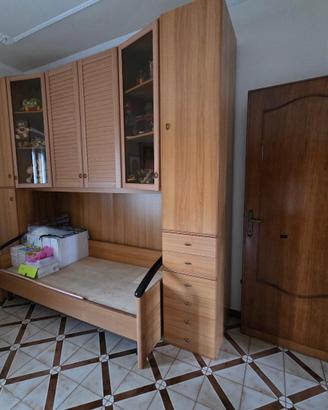 ARMADIO A PONTE CON LETTO