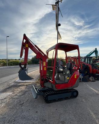 MINIESCAVATORE YANMAR
