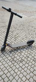 Monopattino elettrico Ninebot by Segway ES2