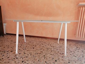 Scrivania Ikea Galanti Vetro Bianco