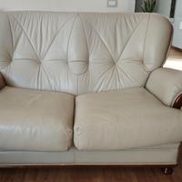 Divano 2 posti in pelle color crema