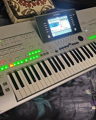 Yamaha Tyros 3 Workstation