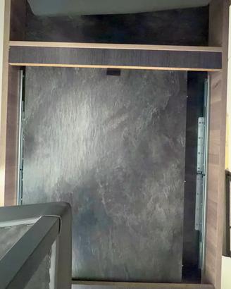 TAVOLO ALLUNGABILE IN LEGNO