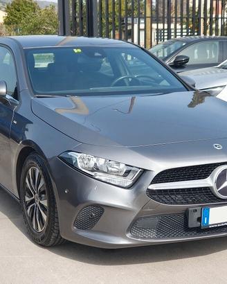 MERCEDES-Benz Classe A 180d 116CV S&S NAV PARK CAM
