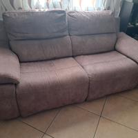 divano con relax elettrico