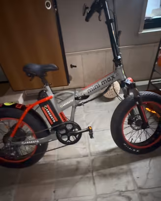 Bici elettrica mini max argento