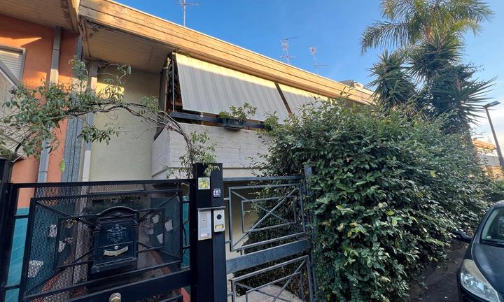 Appartavilla zona Vampolieri / Acicastello