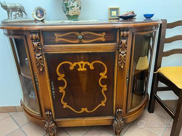 mobile credenza con vetrinetta