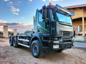 Iveco Trakker 260T44 Scarrabile