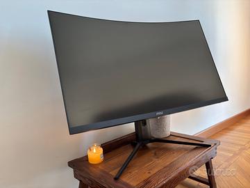 Monitor curvo MSI 31.5”