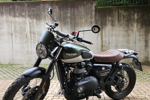 Triumph street scrambler 900