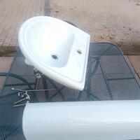 lavandino con colonna