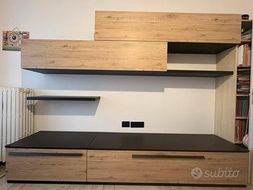 Mobile da parete e madia