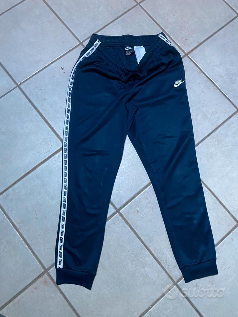 Pantaloni cheap nike lucidi