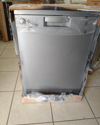 Lavastoviglie 13 coperti Indesit NUOVA