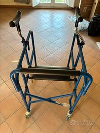 Deambulatore verticale