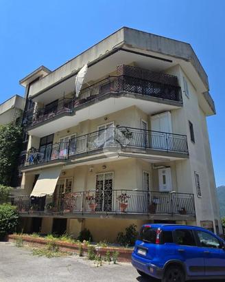 4 LOCALI A SALERNO