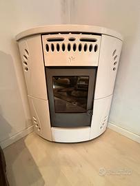 Stufa a Pellet 12,7 kw con maioliche