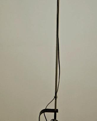 Lampada da terra FLOS TOIO di Castiglioni