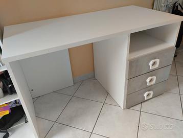 Scrivania come nuova