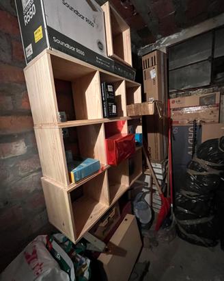 SCAFFALATURE IN LEGNO