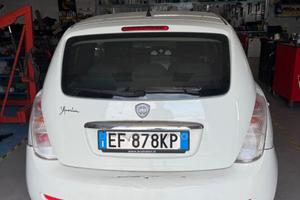 Lancia ypsilon 2 serie