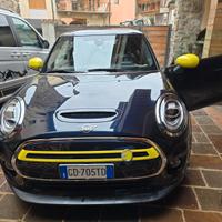 Mini cooper SE elettrica