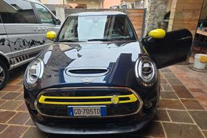 Mini cooper SE elettrica