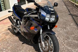 SUZUKI GSX 1100 R