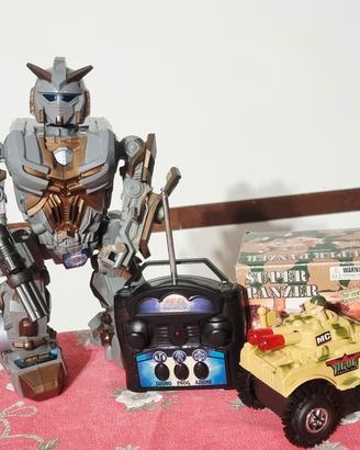 Robot Radiocomandato 30 cm + carro armato a pile